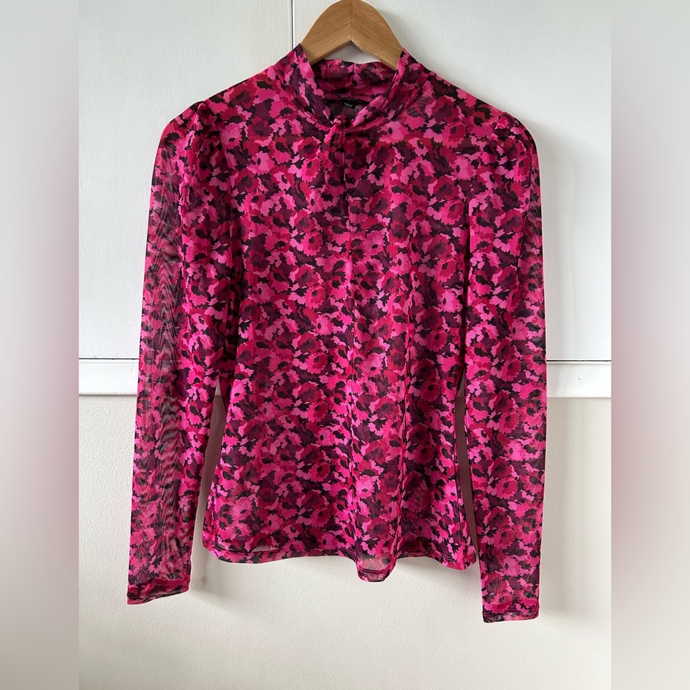 RW&CO. Vibrant Pink and Black Floral Blouse